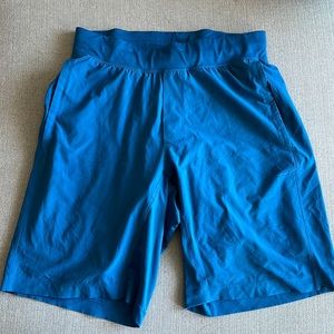 Lululemon Blue Mens Shorts with Liner, size medium